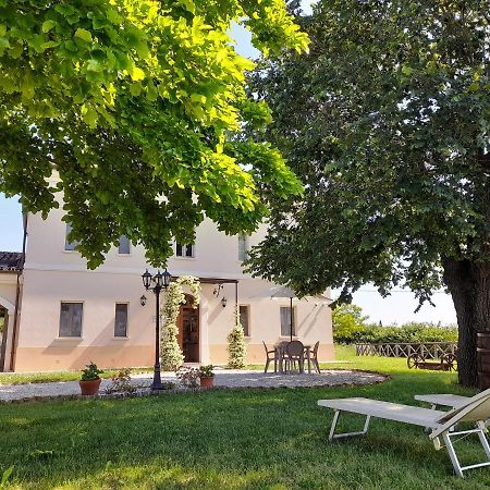 Villa Marietta Country House - Marche Montemaggiore al Metauro Luaran gambar