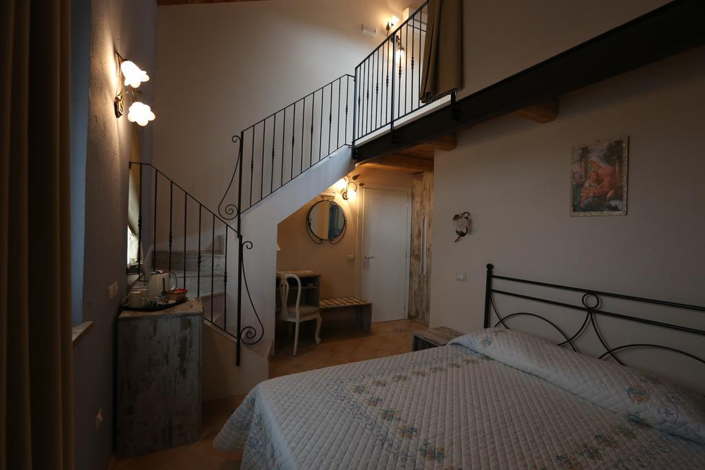 Villa Marietta Country House - Marche Montemaggiore al Metauro Bilik gambar
