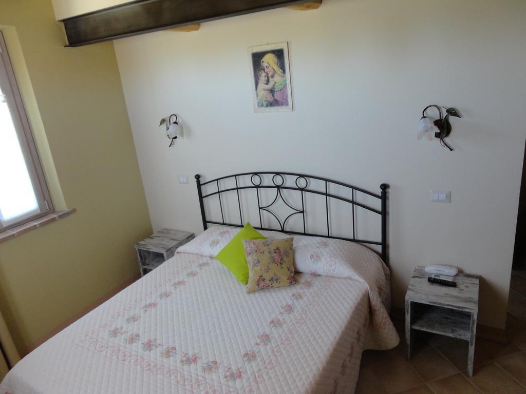 Villa Marietta Country House - Marche Montemaggiore al Metauro Luaran gambar