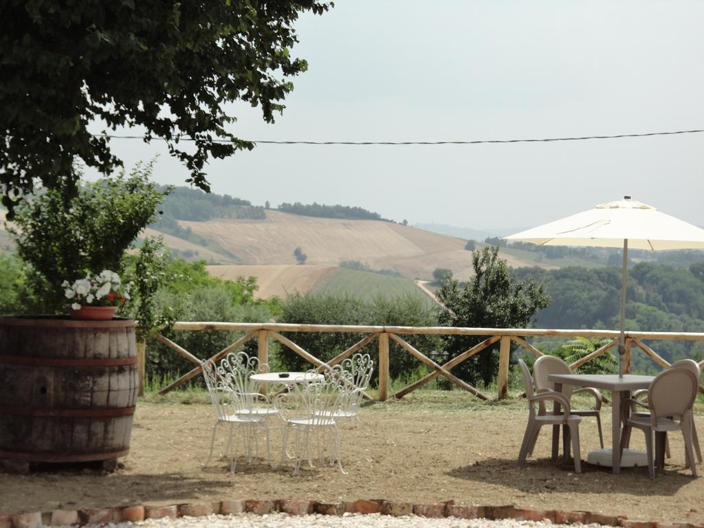 Villa Marietta Country House - Marche Montemaggiore al Metauro Luaran gambar