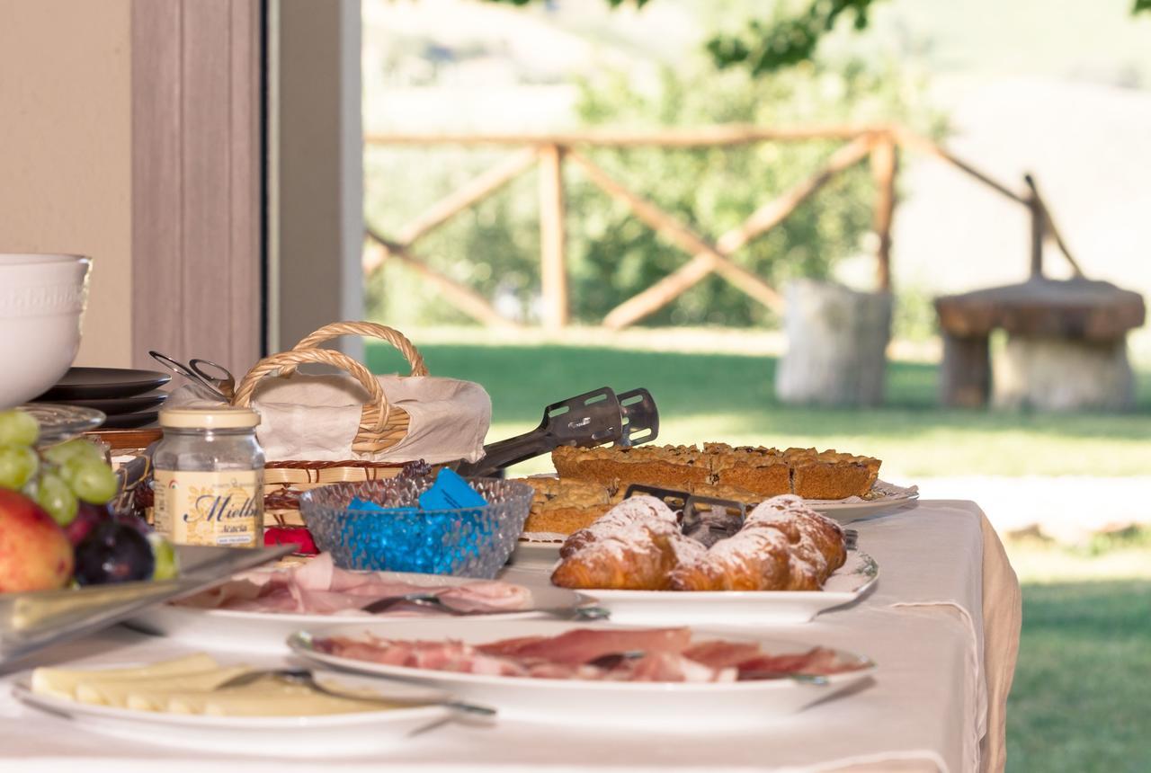 Villa Marietta Country House - Marche Montemaggiore al Metauro Luaran gambar