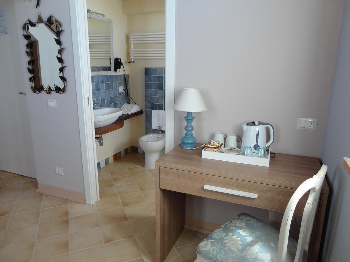 Villa Marietta Country House - Marche Montemaggiore al Metauro Luaran gambar